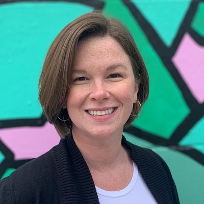Porträt von Katie Regan